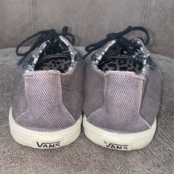 Vans - Picture 7 of 8